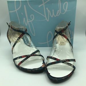 lifestride flaunt women's dress sandals